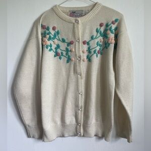 Vintage Cottagecore Embroidered Stitched Rosette Roses Cardigan Sweater Small
